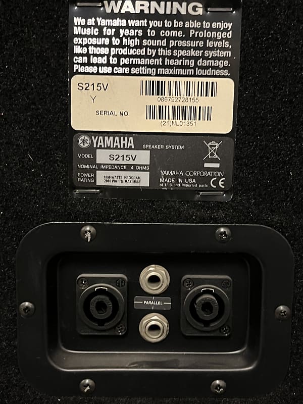 Pair of Yamaha S215V Club Series 2-Way 15 Pair of Yamaha S215V Club Series 2-Way 15