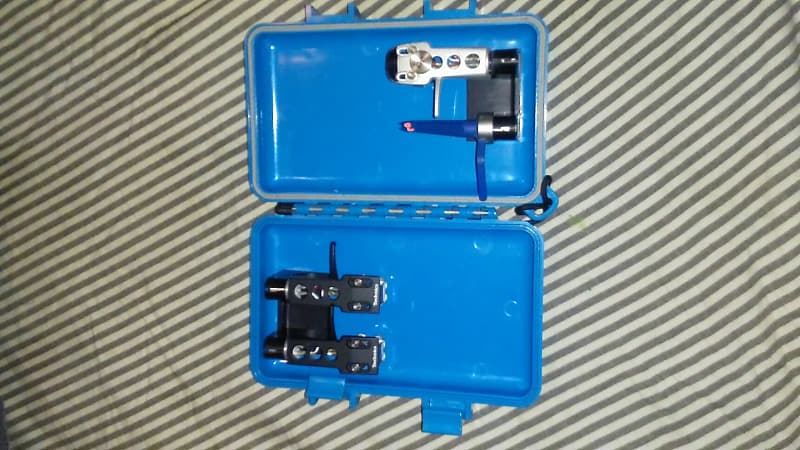 Shure Blue Hardshell Case DEFF -RO W/ (2) M44-7 Cartridges w Headshell, (1)  SC35C Cartridge w Headshell, & (1) Ortofan S Concorde Cartridge in Shell.