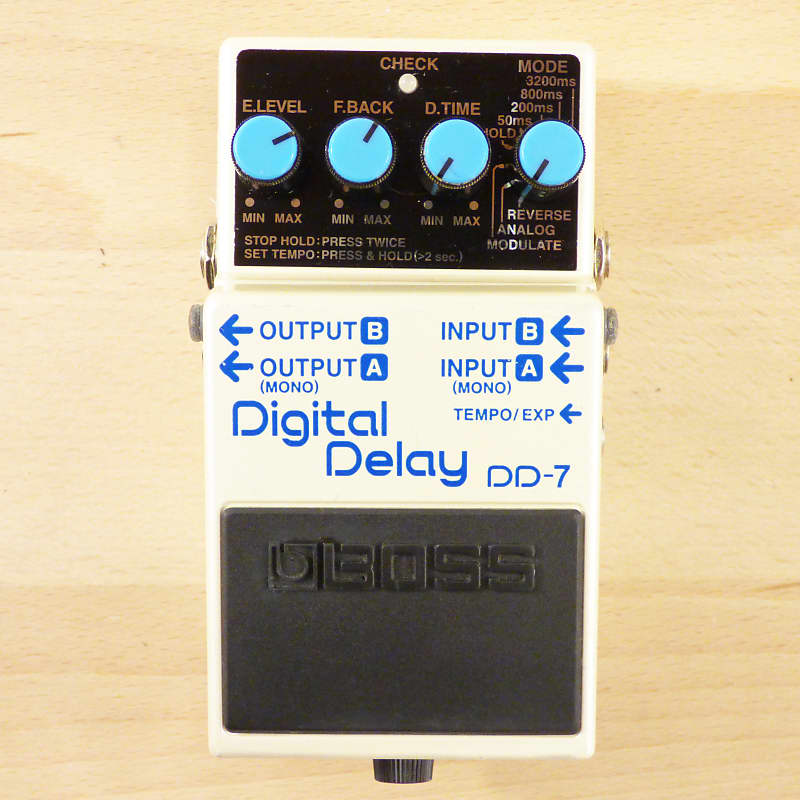 Boss DD-7 Digital Delay Pedal - Stereo Guitar Delay + DM-2 Analog Emulator  - Very Good Condition