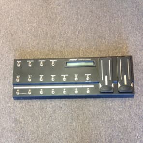 Line 6 Vetta II Head with Dust Cover, Floorboard, Manual, & Variax Cable image 5