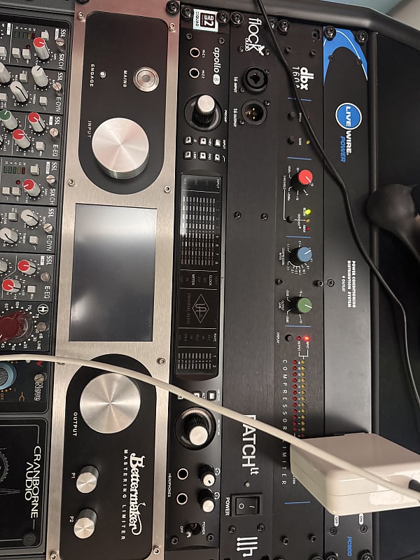 Universal Audio Apollo 8p QUAD Thunderbolt 2 Audio Interface | Reverb