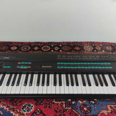 Yamaha DX7 Programmable Algorithm Synthesizer 1983 - 1987 - Black