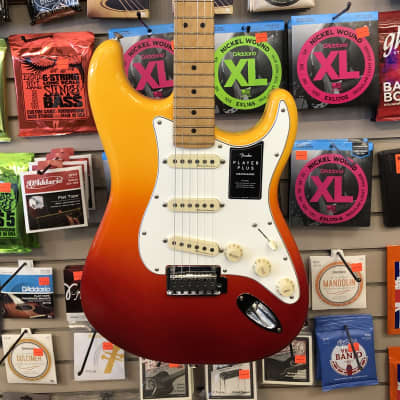 Fender Player Plus Stratocaster - Tequila Sunrise