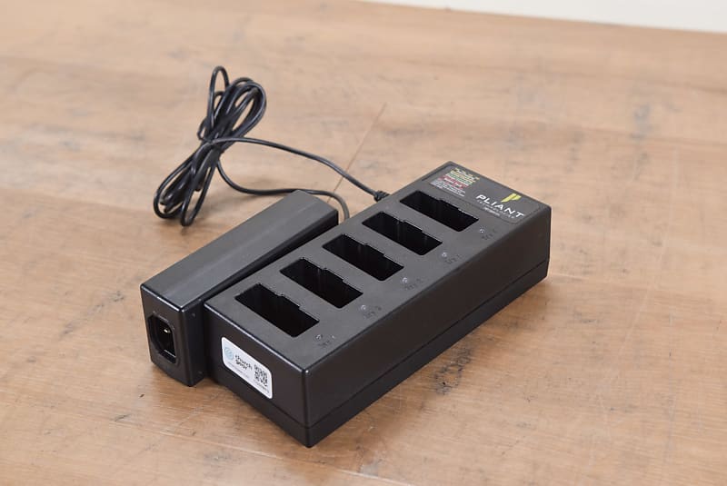 Pliant Technologies PBT-5BAY-01 5-Bay Battery Charger (church owned) CG00MFS image 1