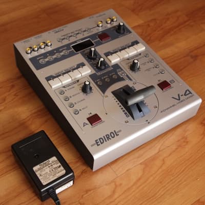 Edirol / Roland V-4 Four Channel Video Mixer with Power Supply