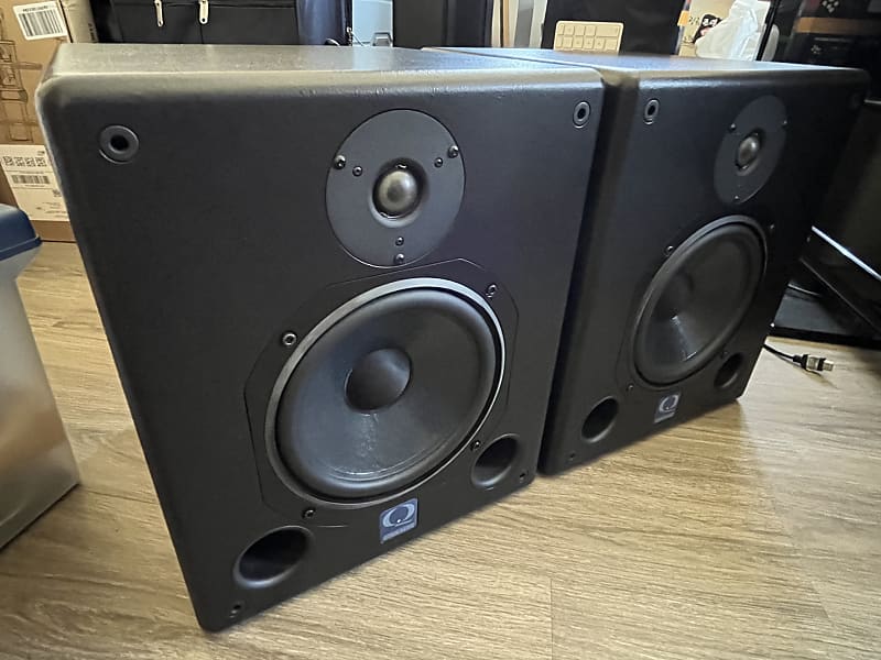 Quested v2108 Active 2-way Near/Mid-Field Monitor Pair | Reverb