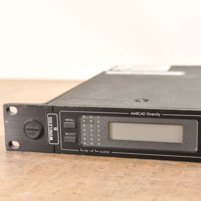Shure U4D-UA Dual Wireless Receiver with U1-UA belt packs