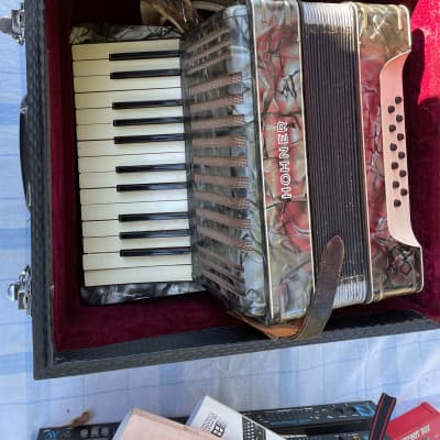 Hohner Vintage Piano Accordion 12 Button image 3