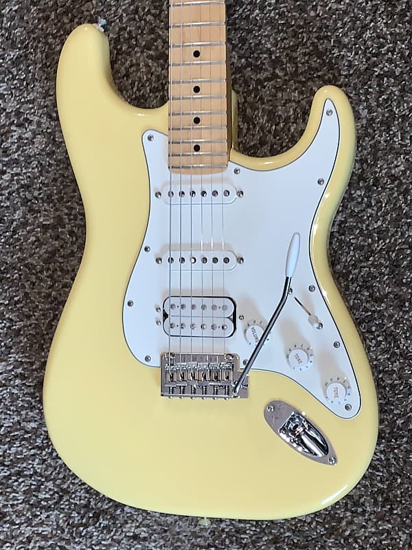Fender Player Stratocaster HSS 75周年記念モデル Fender Player Stratocaster HSS Plus Top 2021 MIM Blue Burst