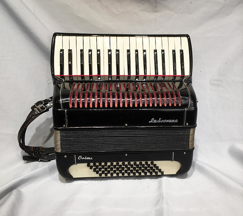 Rebuilt and tuned 1940's 60 Bass Italian accordion image 1