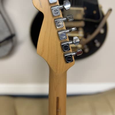 Fender Roadhouse Stratocaster with Maple Fretboard 1997 - 2000 - Candy Apple Red image 5