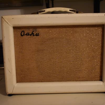 Oahu Amplifier 1960s? - White image 1