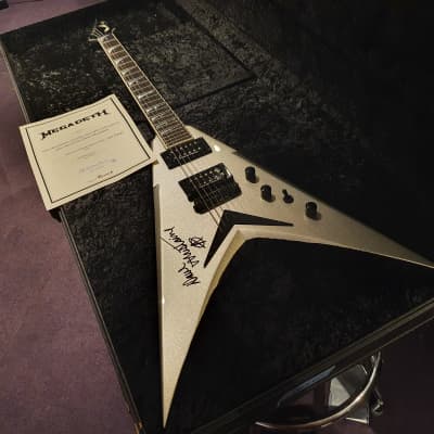 Dave Mustaine's personal Prototype King V built by Dean Guitars USA Custom Shop to launch the VMNT image 2
