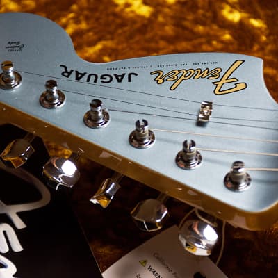 Fender Traditional II Late 60s Jaguar Made in Japan  2023 -  Ice Blue Metallic image 7