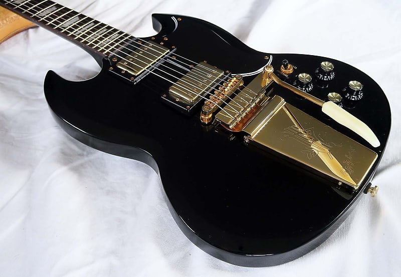 Epiphone SG - black/gold, rare model, NEW, case, Maestro Vibrola