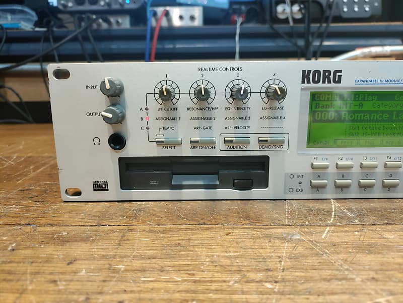 Korg Triton Rack 80 MB