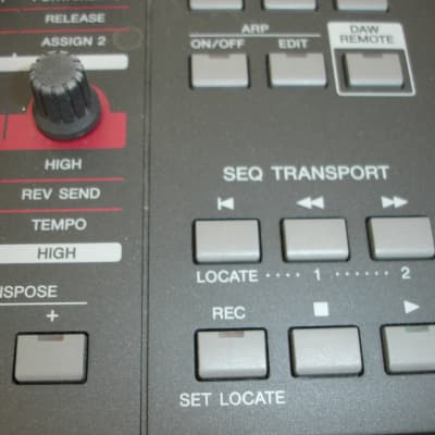 Yamaha MOXF6 61-Key Synthesizer Workstation Keyboard image 9