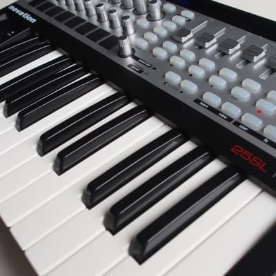 Novation 25SL MkII 25 Key MIDI Controller 2016 image 1