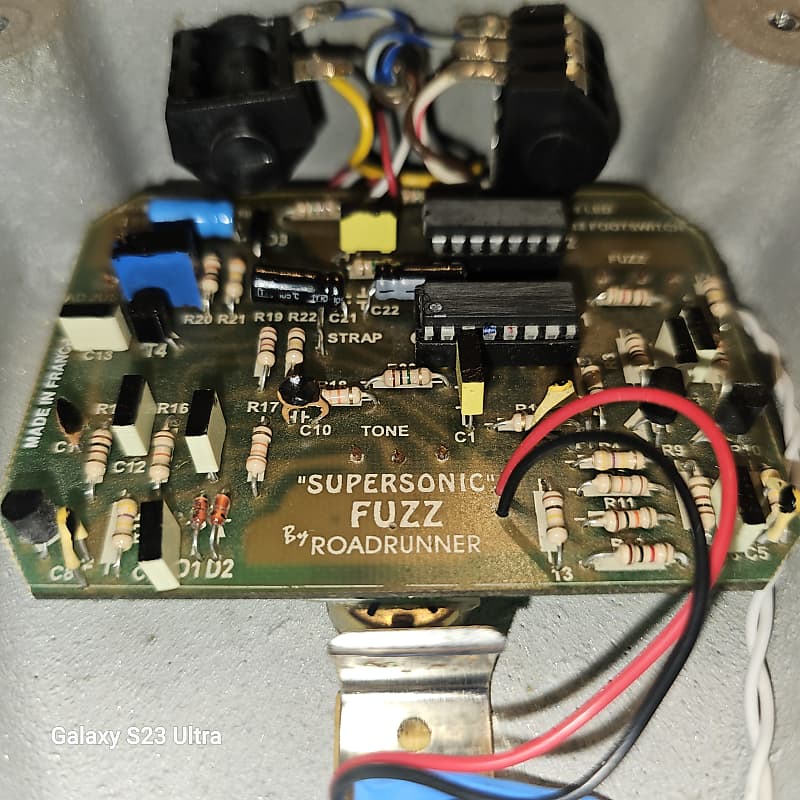ギター Roadrunner Super Sonic Fuzz Road Runner Super Sonic Fuzz | Reverb Canada