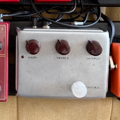 Ceriatone Centura Professional Overdrive guts in a 1:1 Klon Ceriatone Centura Professional Overdrive guts in a 1:1 Klon