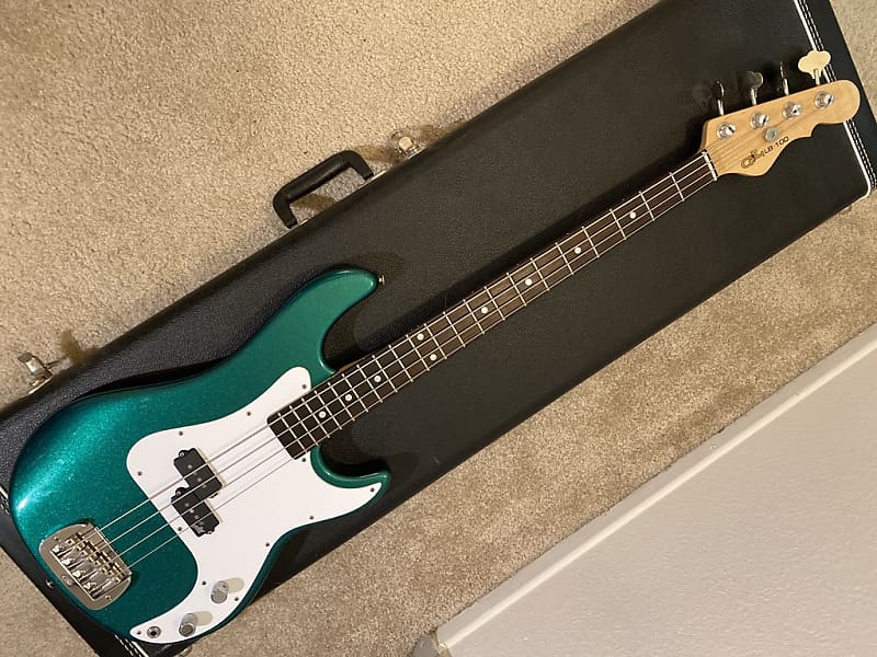 ‘14 G&L LB-100 bass (w/ Rosewood Fretbrd) - Emerald Green Metallic - 8.8 lbs, Aguilar pickups - LIKE NEW image 1