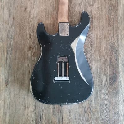 New Custom Heavy Relic Stratocaster 1968 black image 3