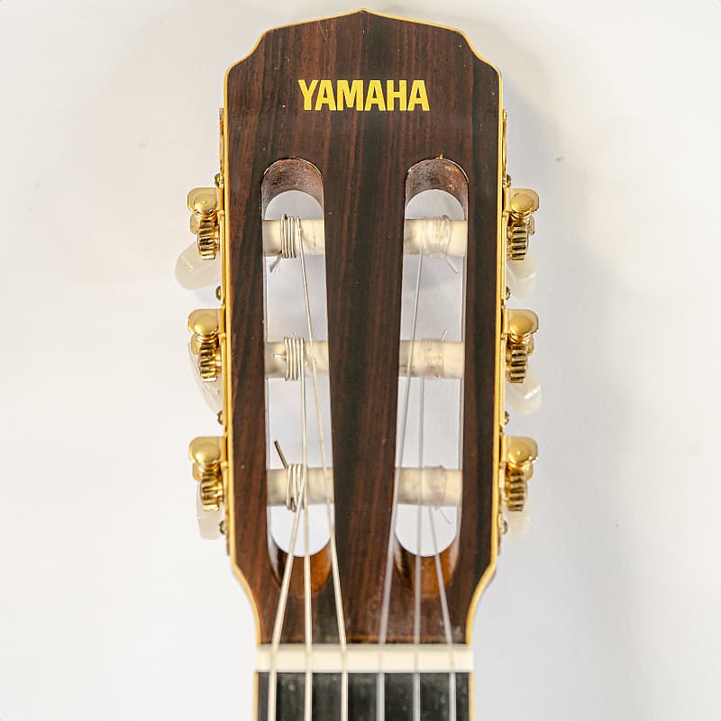 YAMAHA クラシックギター　CP-300 YAMAHA(ヤマハ)のクラシックギターCP-300【クラシックギター高価