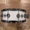DW  Design Series 5.5"x14" Snare Drum  Gloss White