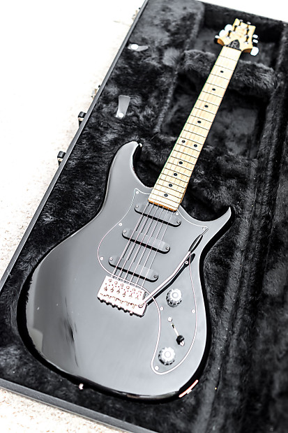 2011 PRS DC3 in black with maple fretboard Paul Reed Smith