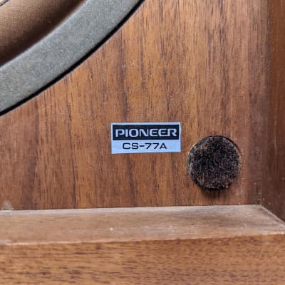 Enceintes vintage hi-fi Pioneer CS-77A 4 voies closes