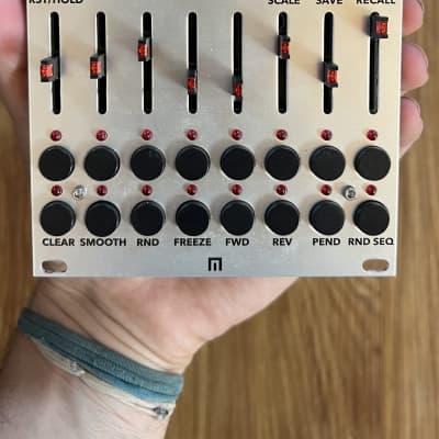 Malekko Heavy Industry Voltage Block - Eurorack Module on ModularGrid