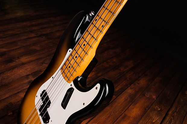 Fernandes Revival Bass 2-Tone Sunburst Law-Suit (57 Precission