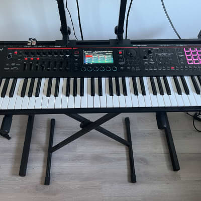 Roland FANTOM-06 61-Key Workstation Keyboard