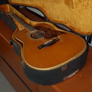 Yamaha FG-300 Jumbo Acoustic Guitar Original Case 1971 Natural image 10