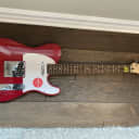 Fender Squire 2022 White and Candy Apple Red