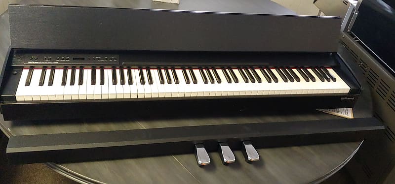 Roland F-140R-CB Digital Piano