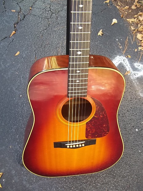 Fender F 220 SB Sunburst Acoustic Guitar 1980 s w Ungraded Tuners 80 s w Original Case F220 RARE