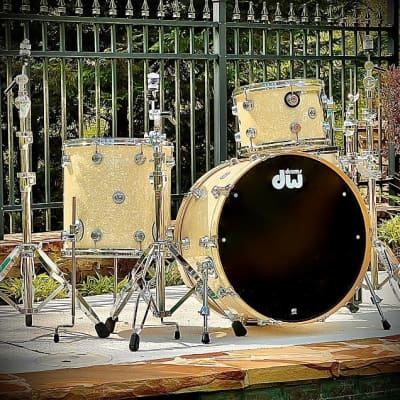 DW Collector’s Maple VLX 3pc Kit in Vintage Marine Pearl image 1