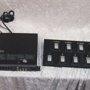 Yamaha FX-900 FX900 multi effect processor with FC900 foot Yamaha FX-900 FX900 multi effect processor with FC900 foot