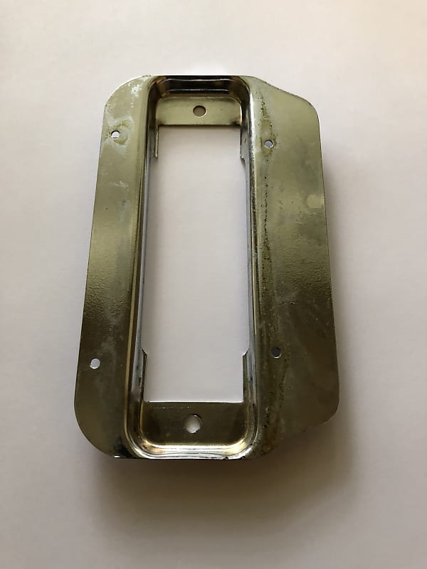 Rickenbacker Vintage Style Horse Shoe Bass Pickup Surround