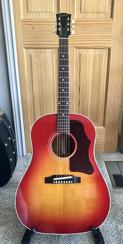 Gibson early1960´s J-45 /L.R.baggs-