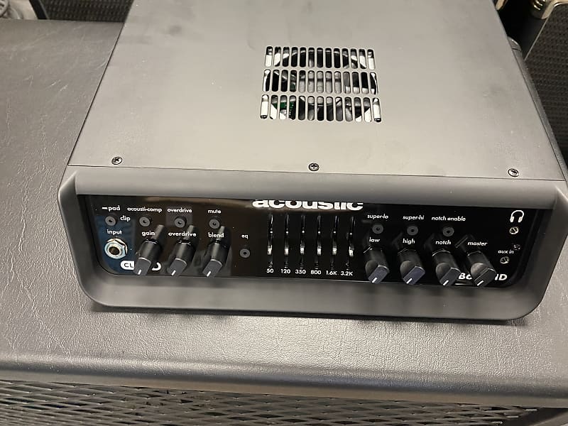 Acoustic B600HD 600Watt Bass Head Reverb