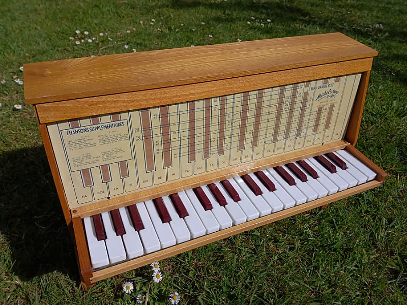 chromatic toy piano Michelsonne Paris 37 keys - very good sound ! image 1