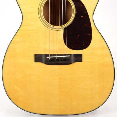 Martin USA Model 00-18 Grand Concert Spruce Top Acoustic Guitar w/ OHSC for sale