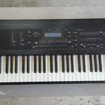 Ensoniq KT-76 64-Voice Digital Synthesizer 1995 - Black