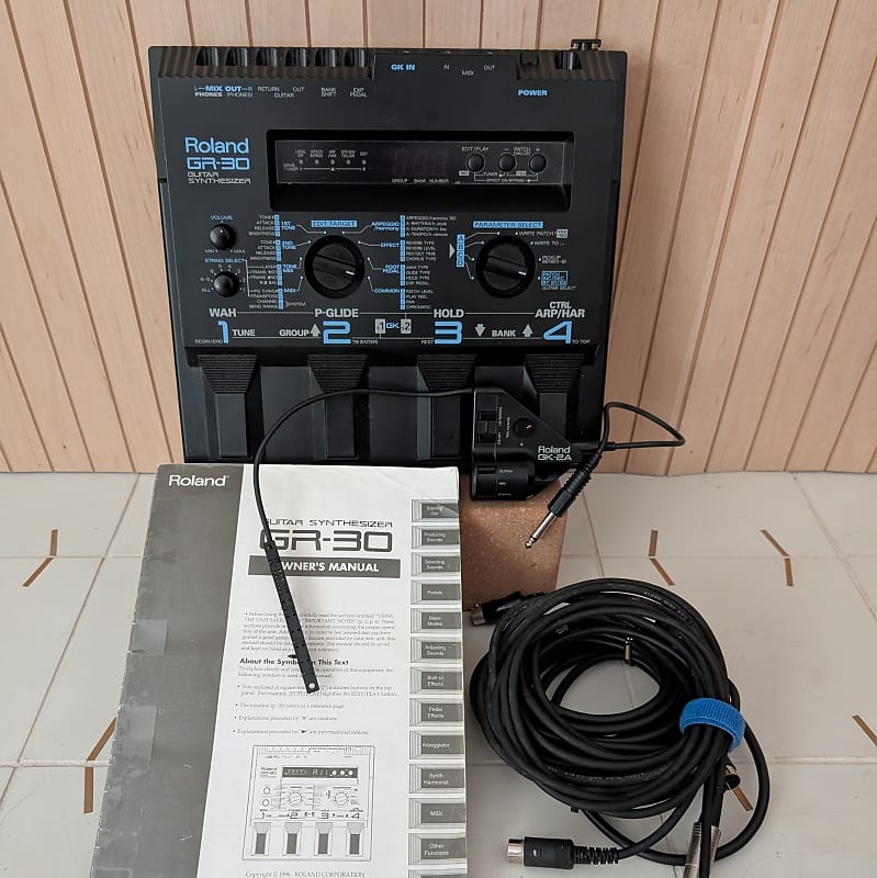 Roland GR-30 Guitar Synthesizer | Reverb Canada