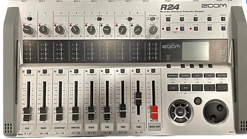 Zoom R24 USB Audio Interface / Digital Multitrack Recorder / Control  Surface 2010s - Silver