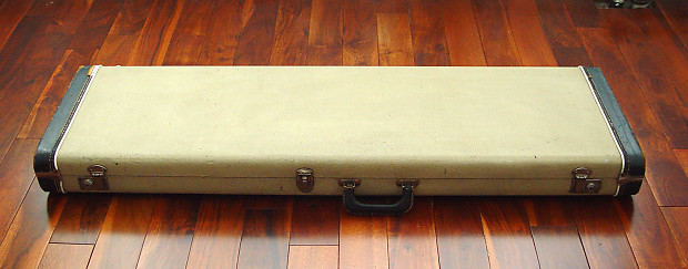 Vintage fender bass clearance case