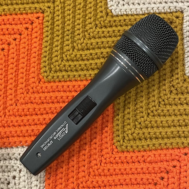 2000’s Audio Dynamic Mic Great and Inexpensive Mic! Mint Reverb