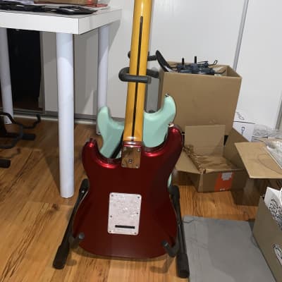 Squier Vintage Modified Surf Stratocaster 2012 - 2018 - Candy Apple Red image 2